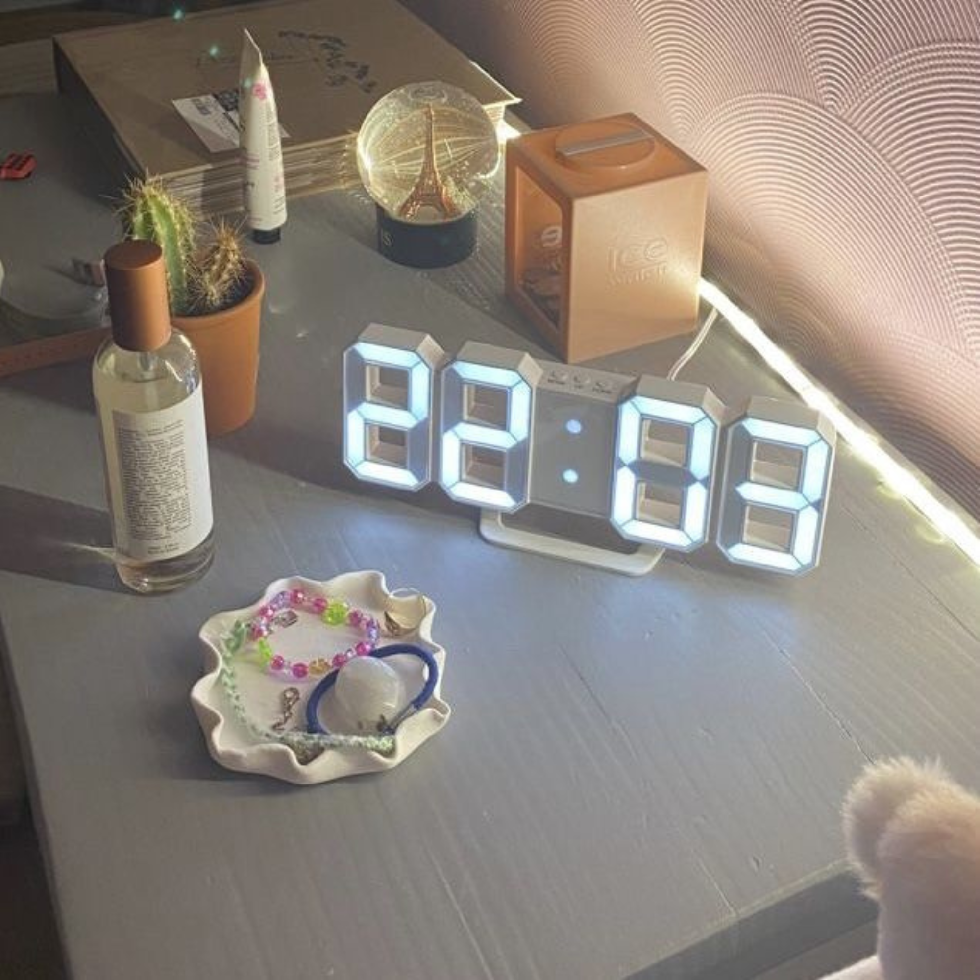 3D Minimalist Led Clock